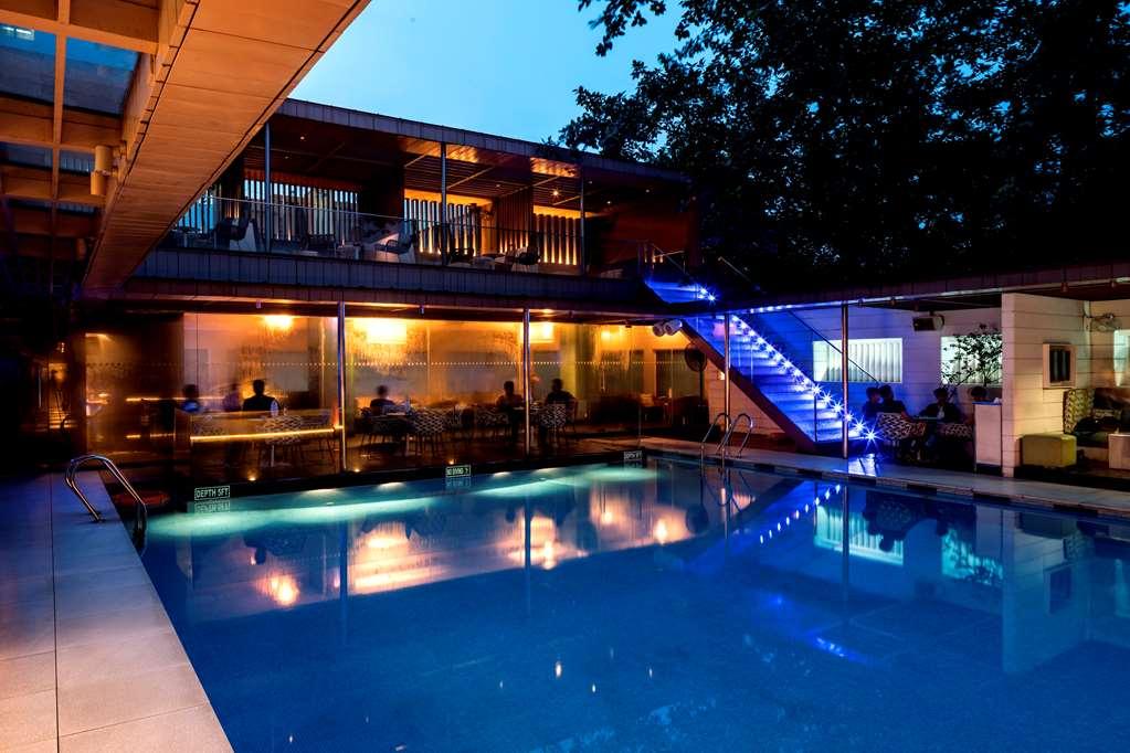 加尔各答公园酒店 设施 照片 The pool at the W London