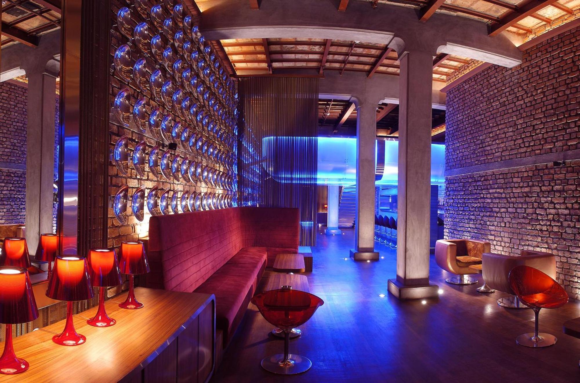 加尔各答公园酒店 外观 照片 The interior of the nightclub