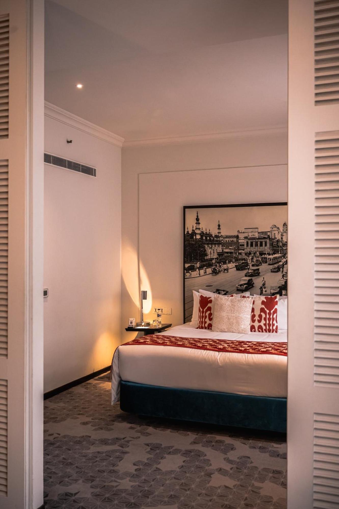 加尔各答公园酒店 外观 照片 A room at the hotel