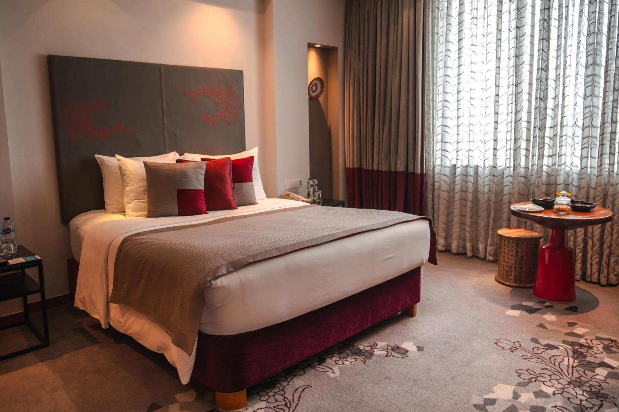 加尔各答公园酒店 外观 照片 A room at the hotel